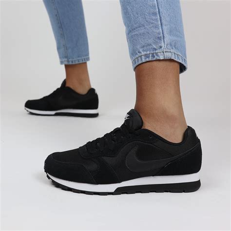 zwarte nike sneakers dames